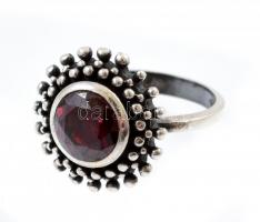 Ezüst(Ag) gyűrű, jelzett, méret: 55, bruttó: 4,8 g