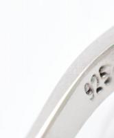 Ezüst(Ag) fülbevalópár zöld kövekkel, jelzett, h: 2 cm, bruttó: 5,42 g