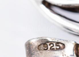 Ezüst(Ag) fülbevalópár és függő lila gyönggyel, jelzett, bruttó: 7,69 g