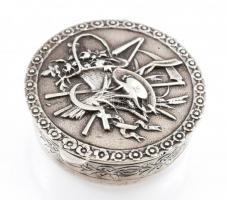 Ezüst(Ag) gyógyszeres szelence, jelzett, d: 3,5 cm, nettó: 17,89 g