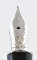 Parker Sonnet P. III toll 14K tollheggyel, dobozban, jó állapotban, doboz sérült, h: 13,5 cm