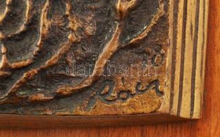 Rácz Edit (1936): Énekek éneke, 1978./ bronz, öntött, fára applikálva, jelzett, 19 x 34 x 3 cm (Képc...