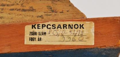 Rácz Edit (1936): Énekek éneke, 1978./ bronz, öntött, fára applikálva, jelzett, 19 x 34 x 3 cm (Képc...