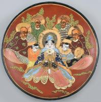 Satsuma jellegű porcelán tányér, kézzel festett, jelzés nélkül, hátoldalon hajszálrepedéssel, d: 27 cm