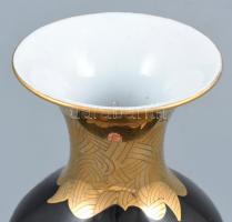 Herendi Koszorúsné?? Madaras váza, apró kopásnyomokkal, masszába nyomott Herend, m: 25 cm