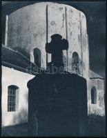 Csák Miklós (1933-2013): Kallósd, körtemplom. 3 db fotó, ragasztószalaggal egyberagasztva, jelzés né...