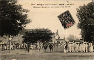 Kayes, Courses dans les rues un jour de fete. Afrique Occidentale / Races in the streets on a holiday. West African folklore