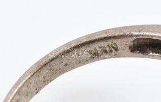 Ezüst (Ag/925) Női gyűrű gyökér smaragddal ékítve. br:5,1g, m:55, jelzett