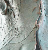 Csavlek Etelka (1947-): Szent Ferenc. Festett, mázas kerámia, jelzett, apró lepattanásokkal. m: 30 c...