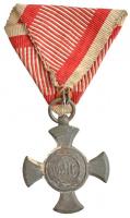 1916. "Vas Érdemkereszt a Vitézségi Érem szalagján" Fe kitüntetés mellszalagon T:2 oxidáci...