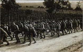 Útban a gyakorlótér felé / Austro-Hungarian K.u.K. military, soldiers on the way to exercise. Schäffer Ármin udvari fényképész (Budapest) photo