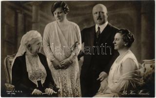De Kon. Familie / Dutch royal family. Ziegler A.R.P.S. den Haag