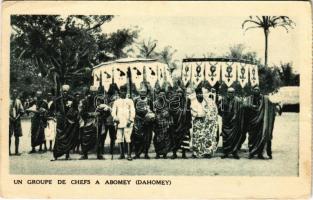 Abomey, Un groupe de Chefs / African folklore, group of Chiefs (EK)