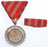 1957. "Szolgálati Érdemérem" zománcozott kitüntetés mellszalagon, miniatűrrel szalagsávon,...