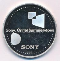 2004. "10 éves a Sony Hungária Kft. 1994-2004 / Sony. Önnel bármire képes" jelzett Ag emlé...