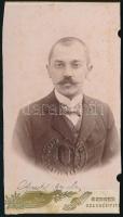 cca 1900 Szeged, Arnold Gyula aljegyző, keményhátú fotó Gevay Béla szegedi műterméből, 9x6 cm