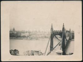 cca 1910 Budapest, Erzsébet híd, fotó, 9x12 cm