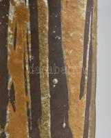 Gorka Lívia (1925 - 2011): Váza. Korongozott és kézzel formázott kerámia. Zöldes és fekete mázakkal....