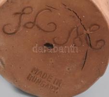 Kovács Margit (1902-1977): "Szeret nem szeret". Kerámia, jelzett, hibátlan, m: 19,5 cm