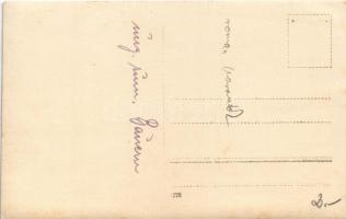 Magyar és román parasztok / Ung.-rum. Bauern / Hungarian and Romanian folklore. photo