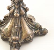 Díszes barokkos gyertyatartó pár, ezüstözött alpakka, korának megfelelő sérülésekkel, 1920-30 körül ...