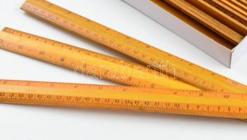 24 db retró fa vonalzó, h: 30 cm, jó állapotban, dobozban