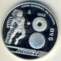 Mexikó 1985. 50P Ag "Mexikói Labdarúgó VB-stilizált játékos, labda" T:PP