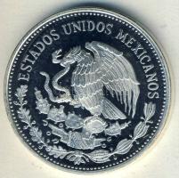 Mexikó 1985. 50P Ag "Mexikói Labdarúgó VB-játékos labdával" T:PP