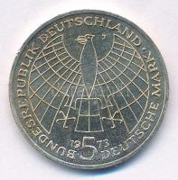 Német Szövetségi Köztársaság 1973J 5M Ag "Kopernikusz" T:1- patina 
Federal Republic Germ...