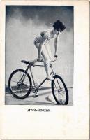 Arra-Mozza. Női kerékpáros cirkuszi mutatványos, akrobata / Female bicycle circus acrobat. Georg Kurtze