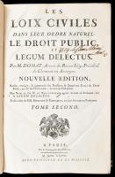 [Domat, Jean (1625-1696)]: Les loix civiles dans leur ordre naturel; Le droit public et legum delectus. [...] II. köt. Paris, 1767, Compagnie des Libraires, 286+(2)+234 p. Francia nyelven. Korabeli, dombornyomott, bordázott gerincű egészbőr-kötésben, festett lapélekkel, viseltes állapotban, sérült borítóval és gerinccel, szúrágta lyukakkal, hullámos lapokkal.