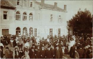 1907 Mali Losinj, Lussinpiccolo; Frühlingsfest im Garten von Park-Hotel-Cigale / Tavaszi fesztivál a szálloda kertjében / spring festival in the hotels garden. photo (EK)
