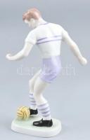 Hollóházi porcelán focista, kézzel festett, jelzett, helyenként kopásokkal, m: 28 cm