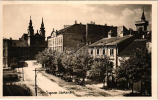 Sopron, Várkerület, automobilok, Winter Vilmos üzlete. Zsabokorszky mérnök felvétele
