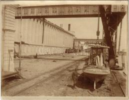 Braila, port, dock, soldier, industrial railway. photo (non PC) (11,6 x 9 cm) (EK)