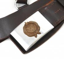 Magyar katonai bőr antantszíj Kádár címeres csattal, jó állapotban