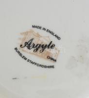 2 db angol porcelán Lady Diana emlékbögre (házasságának ill. halálának alkalmából). Matricás, jelzet...