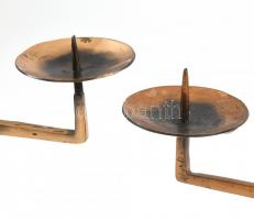 Szabó Gyula (?-): Retró iparművész réz gyertyatartók, 2 db. Jelzett, kisebb kopásnyomokkal, az egyik...