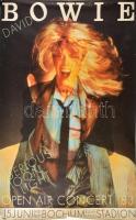 1983 David Bowie The Serious Moonlight Tour Oper Air Concert 83, koncert plakát, szakadt, a sarkain kis lyukakkal, 84x57 cm
