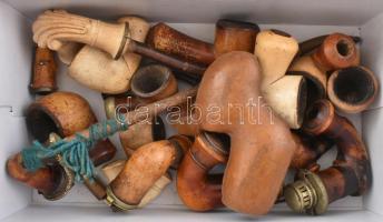 Óriási antik pipagyűjtemény tétel: tajtékpipák, porcelán pipák, cserép és gyökér pipák, vegyes állap...