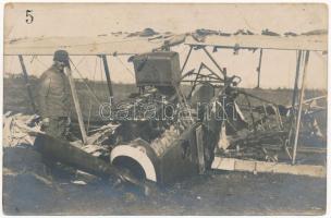 Abgeschossenes Aeroplan / WWI Austro-Hungarian K.u.K. military, shot down aircraft. photo (ragasztónyom / glue mark)