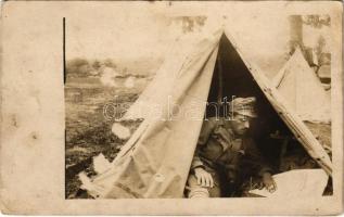 1917 Osztrák-magyar katona kutyával és cigivel a sátrában / WWI Austro-Hungarian K.u.K. military, soldier with cigarette and dog in his tent. photo (fl)