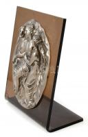Aszatali dísz, Három Grácia, plexi, ezüstözött fém, kopásnyomokkal, m: 18,5cm