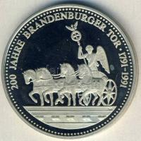 NSZK / Magánkiadás 1991. "Brandenburgi kapu" újezüst emlékérem T:PP