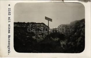 2163 mit einem Massengrab / WWI Austro-Hungarian K.u.K. military, mass grave in the mountains. photo