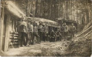 1916 Osztrák-magyar katonák csoportja / WWI Austro-Hungarian K.u.K. military, group of soldiers. photo + K.u.K. Infanterieregiment Erzherzog Albrecht Nr. 44. 5. Feldkompagnie (kis szakadás / small tear)