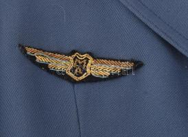 Malév egyenruha, zakó és nadrág, megkímélt állapotban