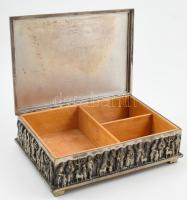 Tevan Margit (1901-1978) doboz, fém, fa betéttel, jelzett, 22x16x7 cm