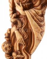 Kínai női figura, jelzés nélkül, antikolt halcsont őrlemény, jelzés nélkül, m: 36 cm