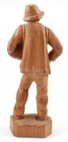Harmonikás, faragott fa szobor, m: 38 cm